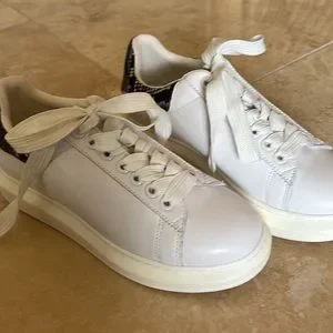 Steve Madden | Shoes | Steve Madden Frosted 2 Fros Genuine  display picture 2